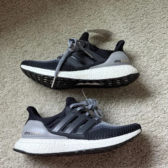Adidas Ultra Boost Black and Gray - Picture 4 of 7